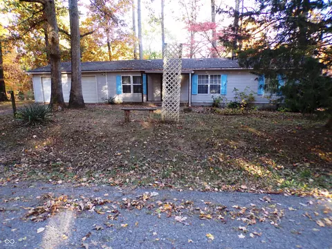 1342 Cedar Knoll Dr, North Vernon, IN 47265