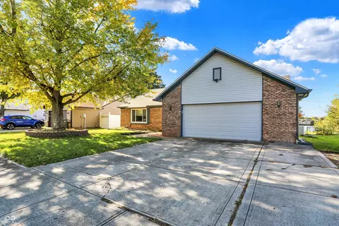 7920 Janel Dr, Indianapolis, IN 46237