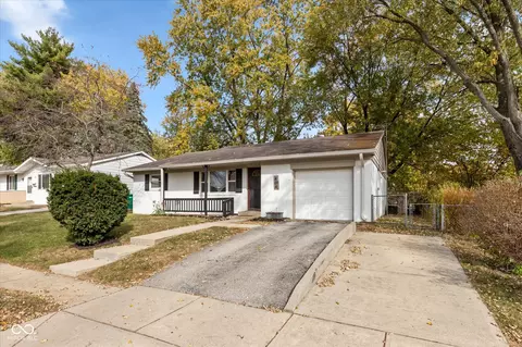 404 Hickory Ln, Plainfield, IN 46168