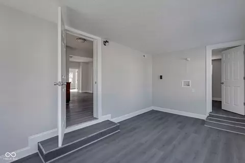 Entry Way - 405 E 9th St, Sheridan, IN 46069 photo 3 of 3