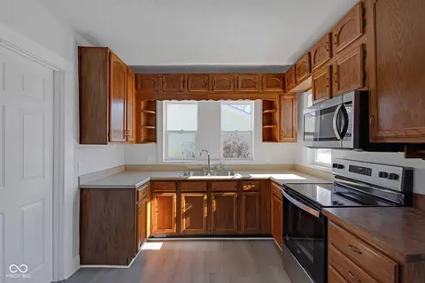 Kitchen - 405 E 9th St, Sheridan, IN 46069 photo 2 of 4