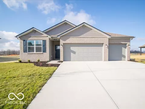 2298 Pine Valley Dr, Plainfield, IN 46168