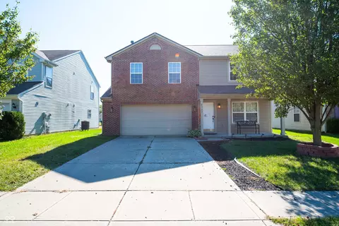 8327 Sotheby Dr, Indianapolis, IN 46239