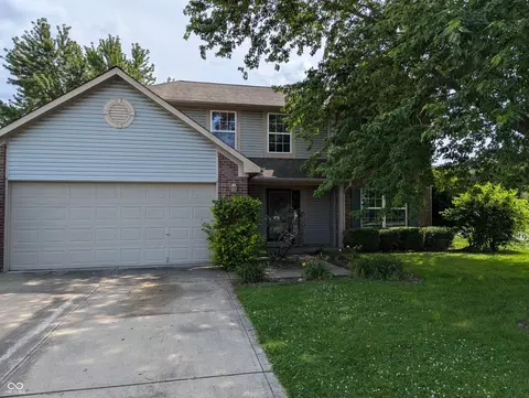 4671 Driftwood Ln, Greenwood, IN 46143