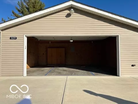 329 Berry St, Greenfield, IN 46140