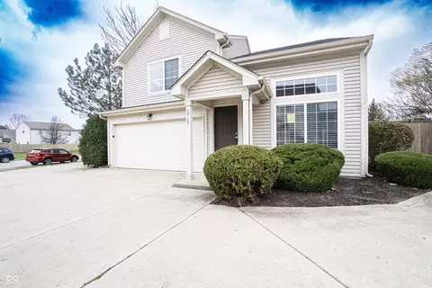 2765 Grand Fir Dr, Greenwood, IN 46143