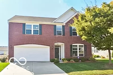 11097 Sanders Dr, Fishers, IN 46038