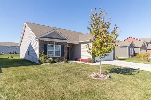 372 Thistlewood Dr, Greenfield, IN 46140