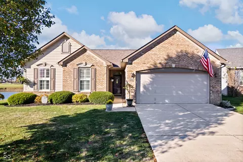2660 Foxbriar Pl, Indianapolis, IN 46203