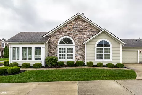 1086 Distinctive Way, Greenfield, IN 46140