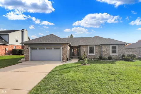 5275 Linda Way, Greenwood, IN 46142