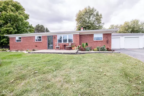 3846 E Carol Ct, Columbus, IN 47203