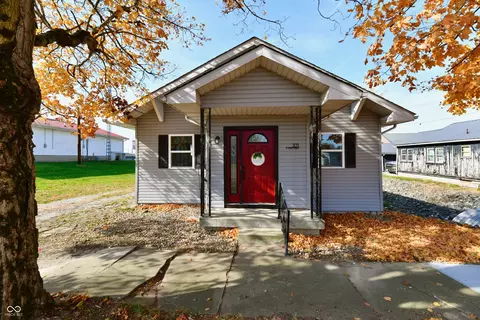 203 S John St, Frankton, IN 46044