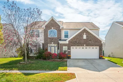 1181 Switchback Dr, Greenwood, IN 46143