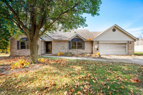 334 S Alfonte St, Ingalls, IN 46048