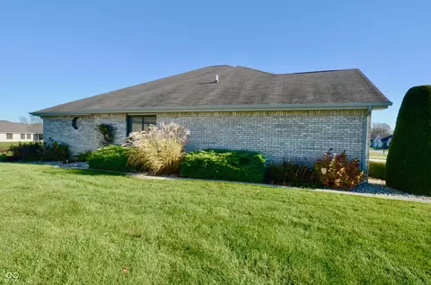 156 Warwick Way, Pendleton, IN 46064 photo 4