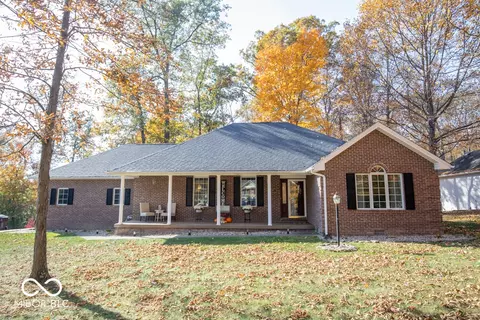 395 Persimmon Dr, North Vernon, IN 47265