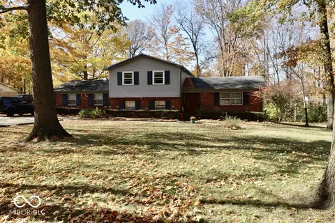 437 N Woodland Heights Dr, Crawfordsville, IN 47933