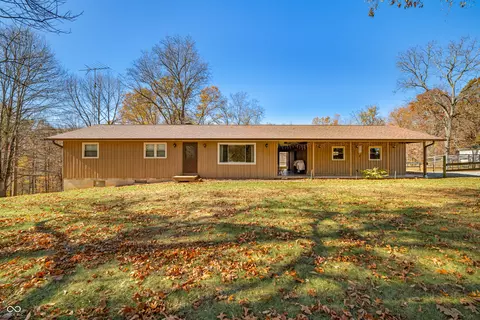 1818 Greasy Creek Rd, Nashville, IN 47448