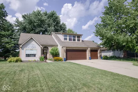 1040 White Ash Ct, Mooresville, IN 46158