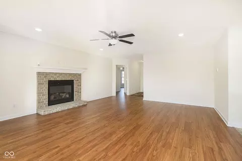 Living - 27002 Arcadia Rd, Arcadia, IN 46030 photo 2 of 2