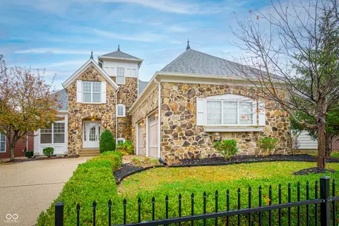 12003 Sanctuary Blvd, Zionsville, IN 46077