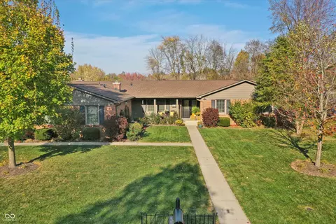 1052 Elmwood Cir, Noblesville, IN 46062