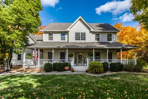 1536 E Greyhawk Way, Greenfield, IN 46140