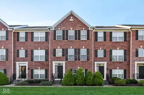 9046 Mercer Dr, Fishers, IN 46038
