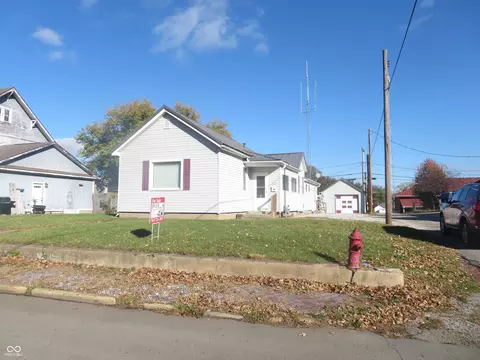 207 S Canal St, Alexandria, IN 46001