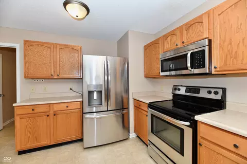 Kitchen - 9483 W Quarter Moon Dr, Pendleton, IN 46064 photo 1 of 2