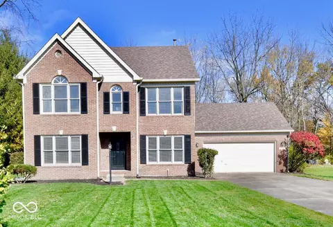 5176 Lake Point Dr, Carmel, IN 46033