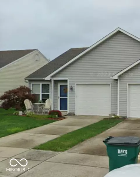 3048 Dowden Dr, Franklin, IN 46131