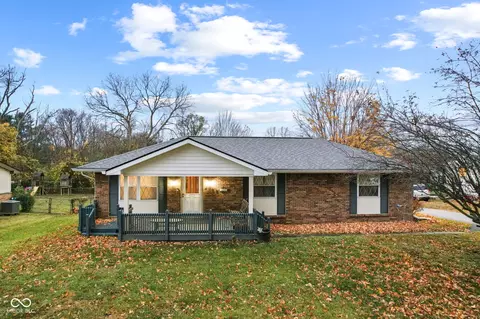 4759 Runyon Lake Dr, Greenwood, IN 46143
