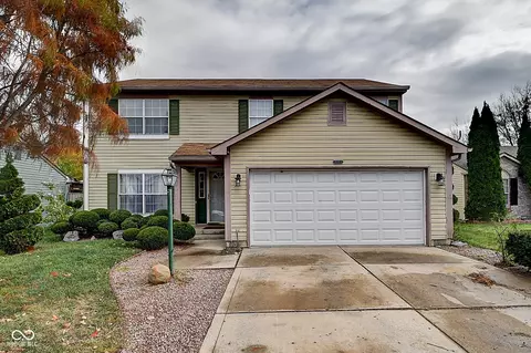 3727 Limberpine Dr, Indianapolis, IN 46235
