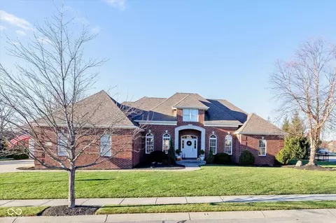 14444 Brooks Edge Ln, Fishers, IN 46040