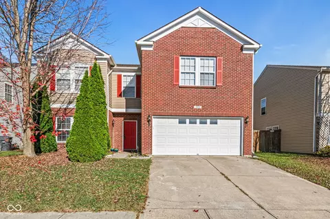 2910 Holiday Way, Greenwood, IN 46143