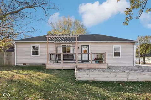 1271 Janet Dr, Greenwood, IN 46142