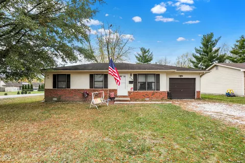 229 Sunnyside Dr, North Vernon, IN 47265