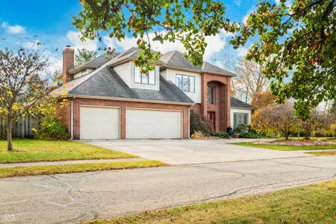 929 Redwing Dr, Columbus, IN 47203