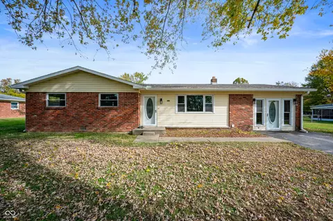 8567 N Ricks Dr W, Mccordsville, IN 46055