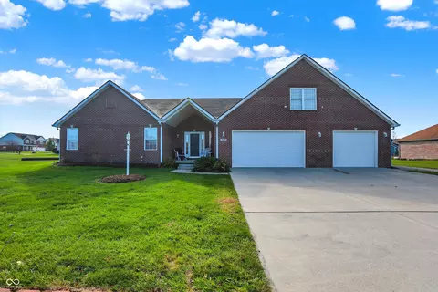 8134 N Mount Vernon Way, Fortville, IN 46040