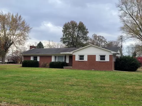 1551 W James Dr, Crawfordsville, IN 47933