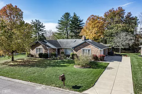 7960 Castle Lake Rd, Indianapolis, IN 46256