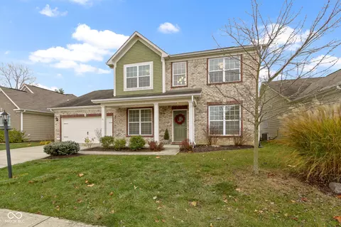 7351 Red Maple Dr, Zionsville, IN 46077