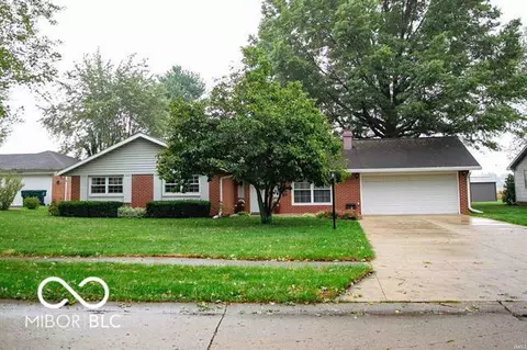 3013 W Twickingham Dr, Muncie, IN 47304