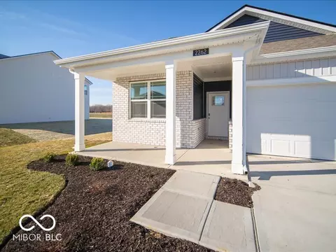 2262 Pine Valley Dr, Plainfield, IN 46168 photo 4