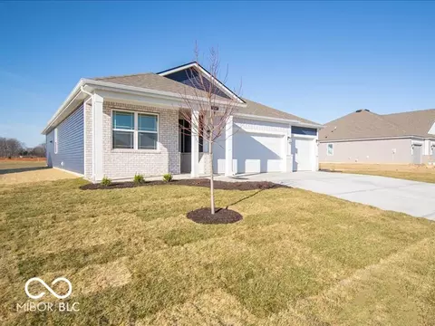 2262 Pine Valley Dr, Plainfield, IN 46168 photo 3