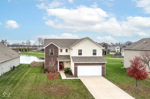 1215 Boulder Ln, Fortville, IN 46040