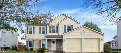 885 Waveland Ln, Greenwood, IN 46143